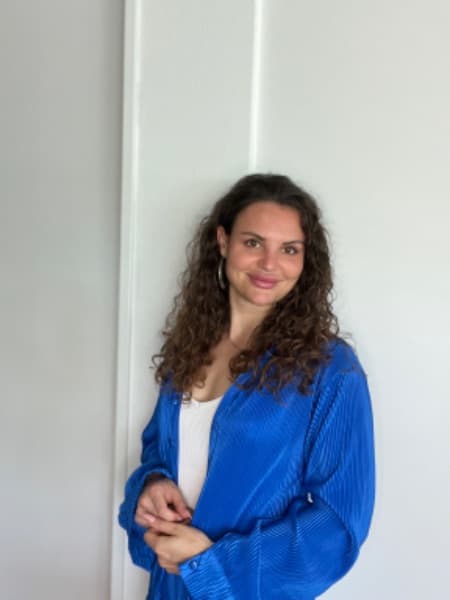 Nicola Leonie S.